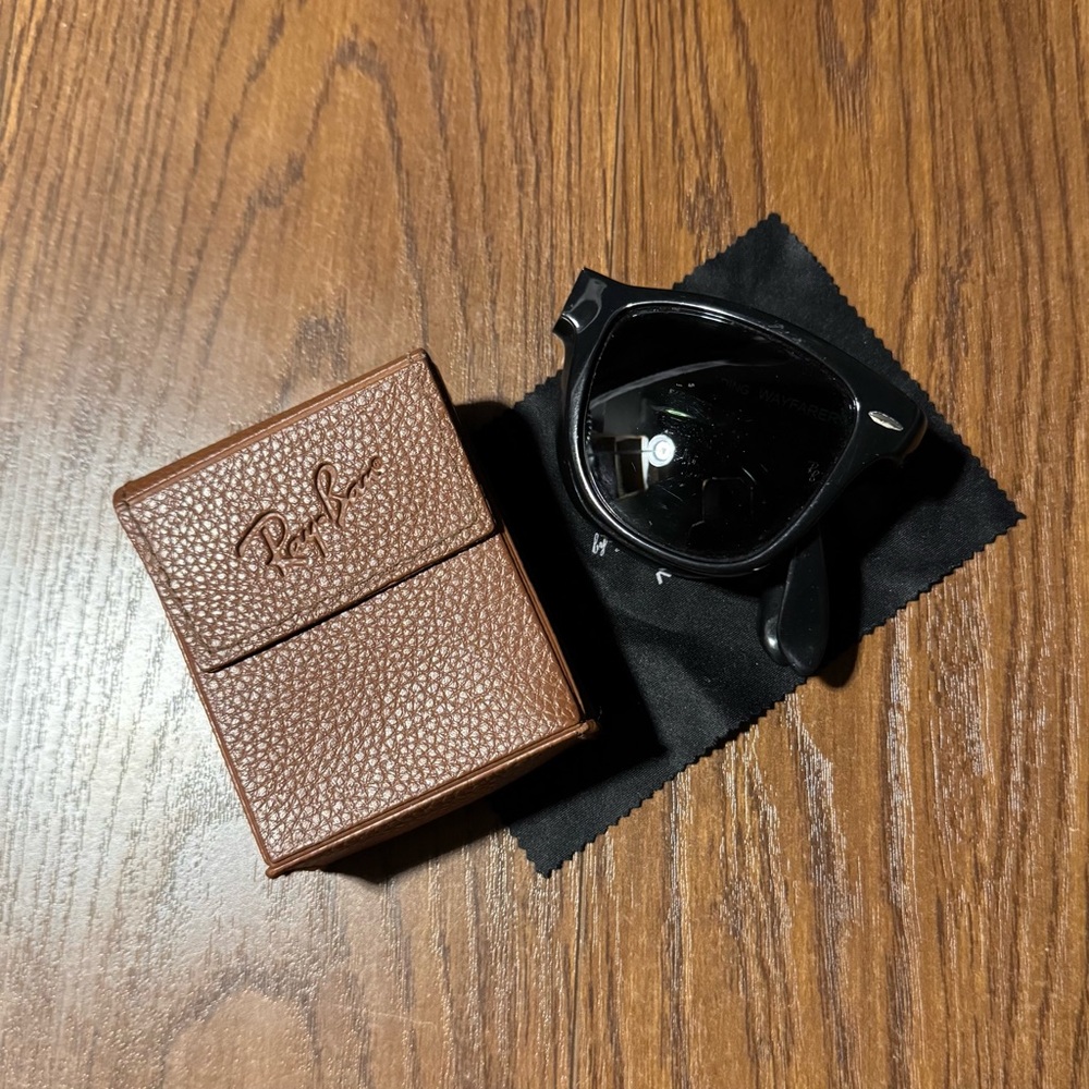 Ray-Ban Foldable Black Sunglasses with Brown Leather Case - Picture 14 of 14